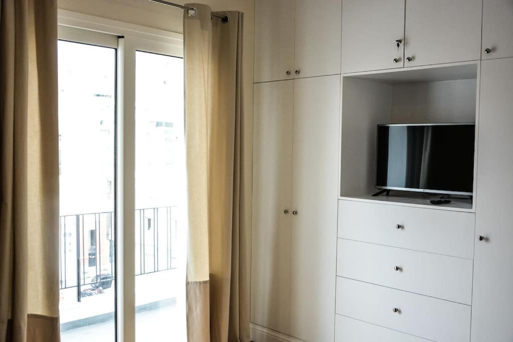 The Parthenon Terrace Renovated With A View ! Apartament